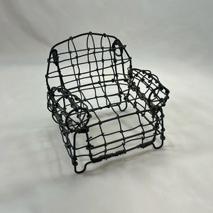 Decorative wire chair